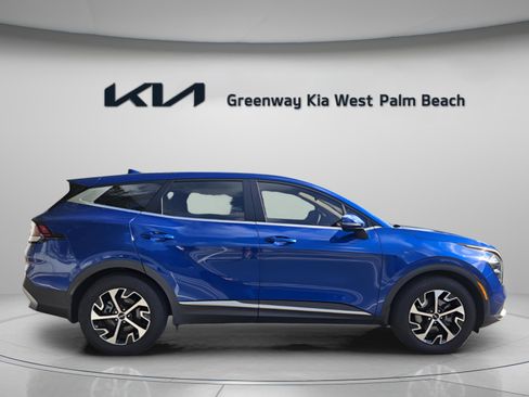Used 2023 Kia Sportage EX FWD image 8