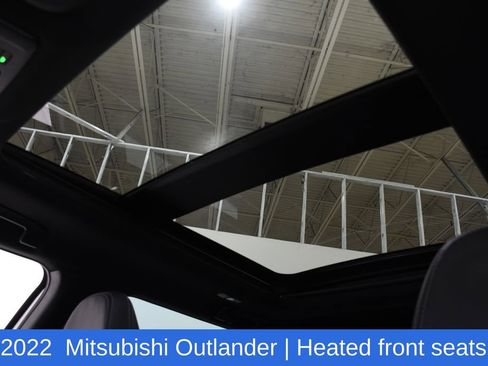 Used 2022 Mitsubishi Outlander SE image 27