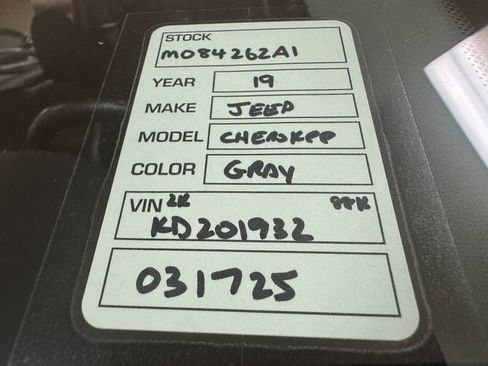 Used 2019 Jeep Cherokee Latitude Plus image 24