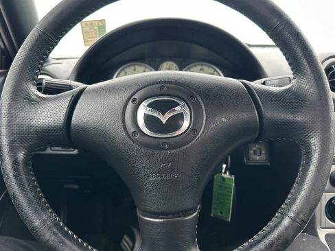 Used 2004 MAZDA MX-5 Miata w/ Leather Azure Blue Pkg image 18