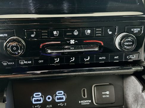 Used 2022 Jeep Grand Cherokee Trailhawk AWD/4WD image 24