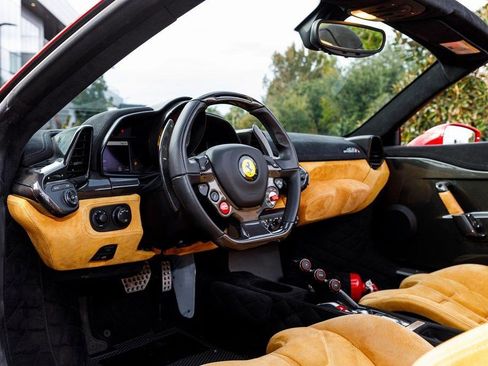 Used 2015 Ferrari 458 Speciale A image 23