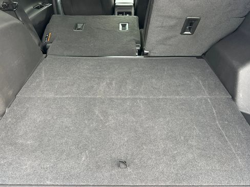 Used 2024 Chevrolet Equinox LT image 32