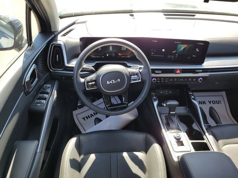 Used 2024 Kia Sorento S FWD image 10