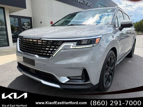 Used 2022 Kia Carnival SX FWD image 3