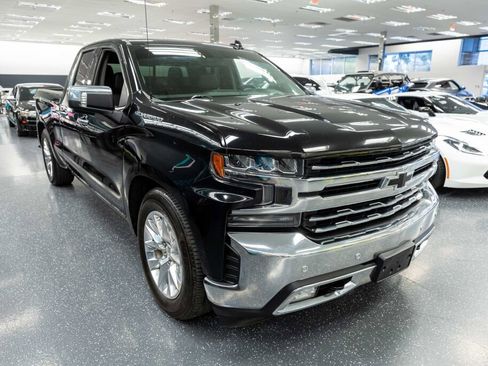 Used 2019 Chevrolet Silverado 1500 LTZ w/ LTZ Plus Package image 4