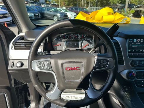 Used 2017 GMC Yukon XL SLT w/ Premium Edition image 37