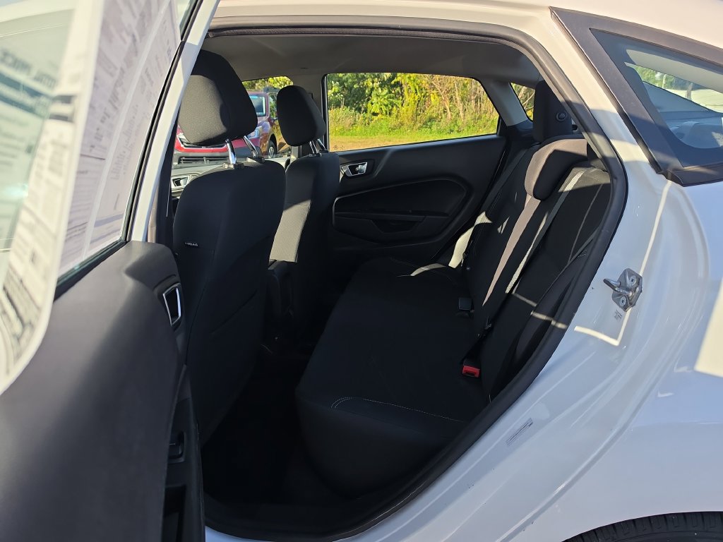 Used 2016 Ford Fiesta SE FWD image 10