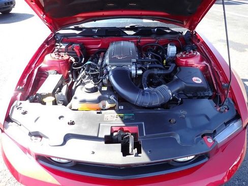 Used 2010 Ford Mustang GT Premium image 13