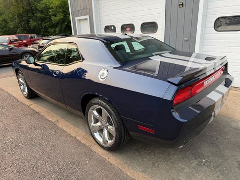 Used 2014 Dodge Challenger SXT w/ Super Sport Group (SS/T) RWD image 6