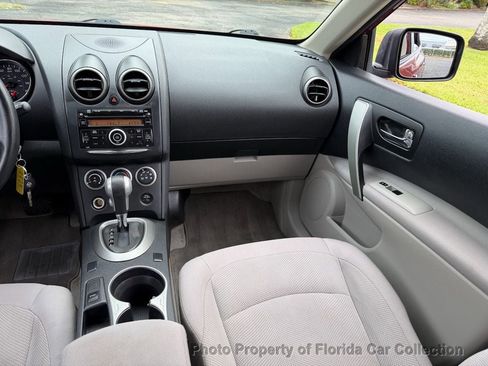 Used 2013 Nissan Rogue S FWD image 12