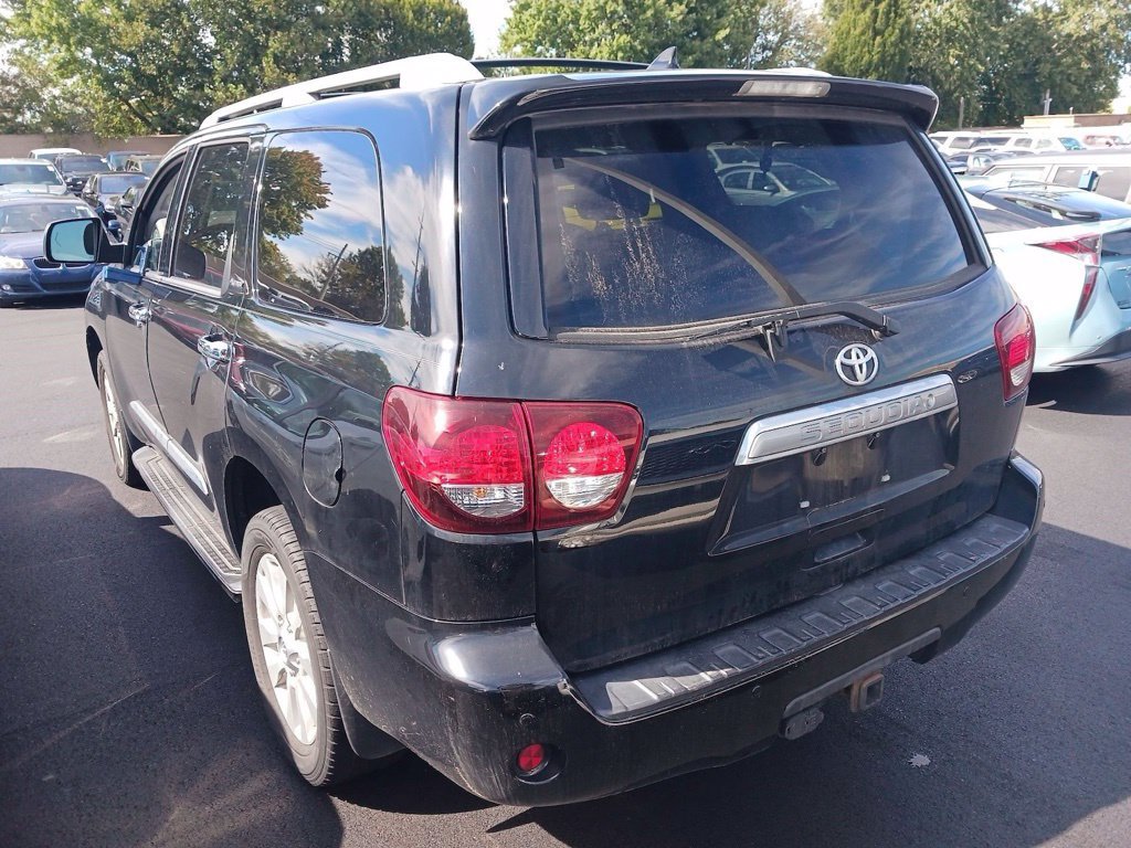 Used 2019 Toyota Sequoia Platinum AWD/4WD image 5