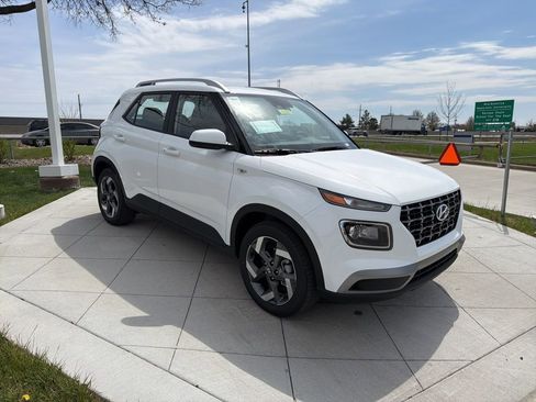 New 2026 Hyundai Venue SEL FWD image 7