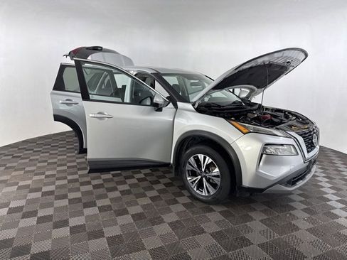 Certified 2021 Nissan Rogue SV image 12