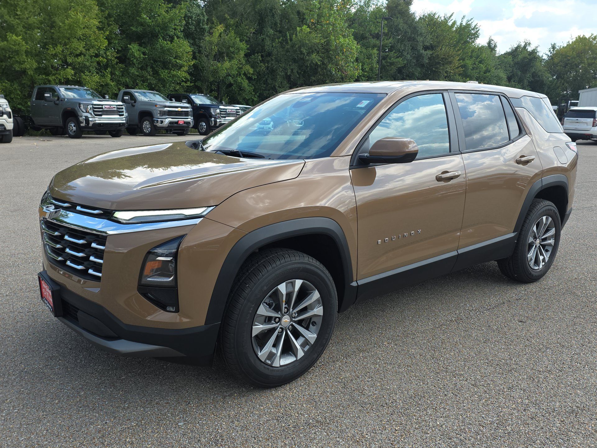 New 2027 Chevrolet Equinox LT w/ Convenience Package II FWD image 4