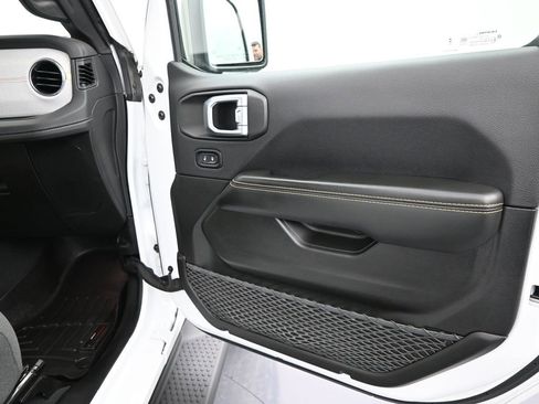 Used 2024 Jeep Wrangler Sahara w/ Safety Group image 32