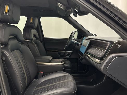 Used 2022 Rivian R1T Adventure image 18