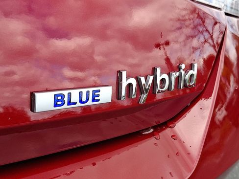 Used 2023 Hyundai Elantra Blue w/ Preferred Accessory Package image 30