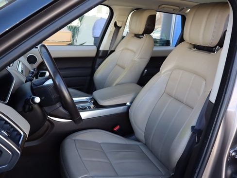 Used 2018 Land Rover Range Rover Sport SE AWD/4WD image 12