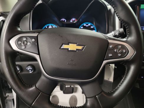 Used 2022 Chevrolet Colorado LT w/ Safety Package image 18