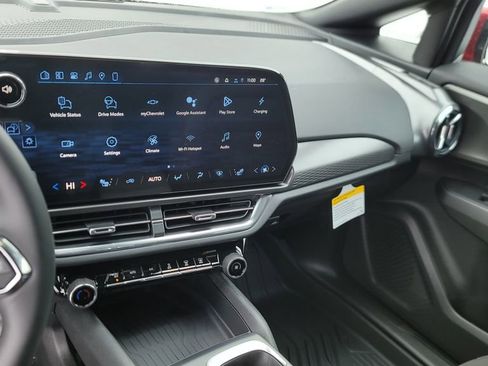 New 2026 Chevrolet Equinox EV LT image 21