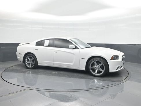 Used 2014 Dodge Charger R/T image 11
