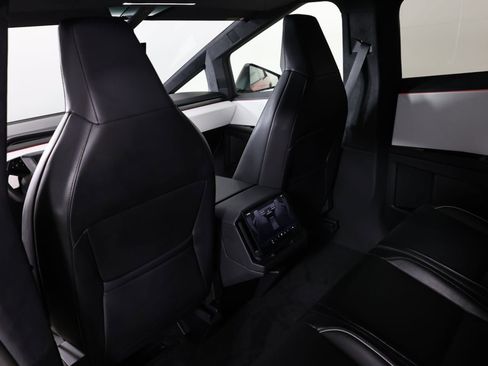 Used 2024 Tesla Cybertruck AWD Crew Cab image 48