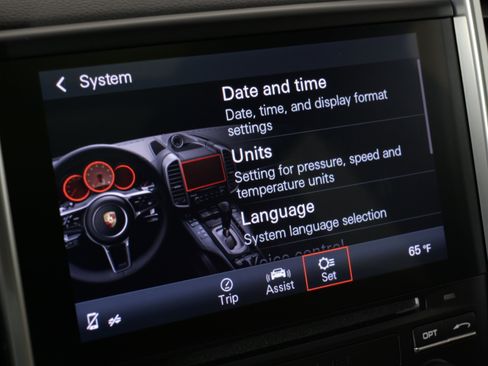 Used 2017 Porsche Cayenne image 54