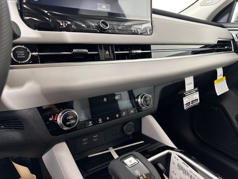 New 2026 Mitsubishi Outlander SE image 27
