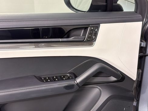 Certified 2026 Porsche Cayenne Coupe AWD/4WD image 13