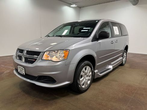Used 2016 Dodge Grand Caravan SE w/ Quick Order Package 29E SE FWD image 45