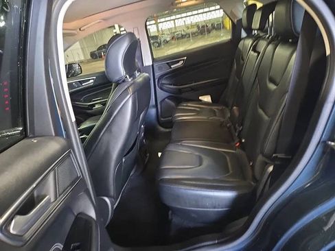 Used 2019 Ford Edge Titanium w/ Equipment Group 301A AWD/4WD image 8