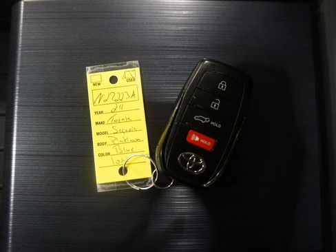 Used 2024 Toyota Sequoia Platinum image 37