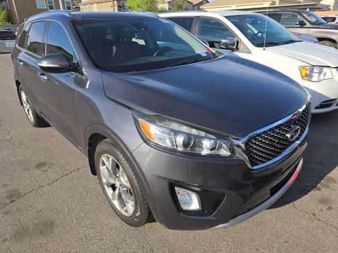 Used 2017 Kia Sorento SX image 4