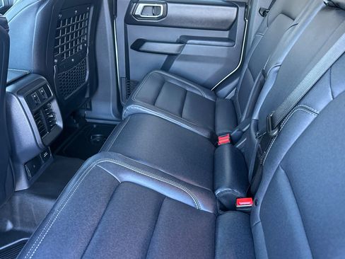 New 2025 Ford Bronco Badlands image 12