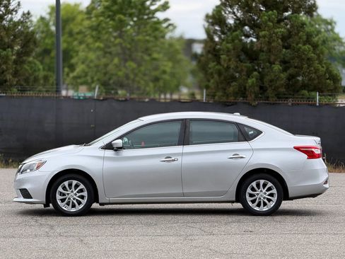 Used 2019 Nissan Sentra SV FWD image 8