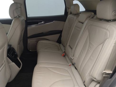 Used 2016 Lincoln MKX Reserve w/ Enhanced Security Package image 18