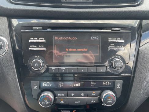 Used 2018 Nissan Rogue Sport SV FWD image 20