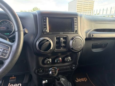 Used 2016 Jeep Wrangler Unlimited Sport w/ Quick Order Package 23S AWD/4WD image 14