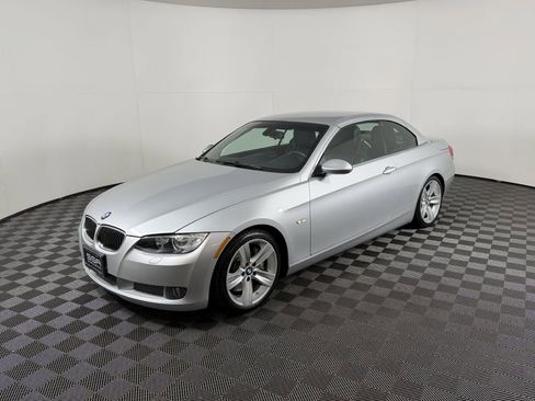 Used 2008 BMW 335i Convertible w/ Premium Pkg image 10