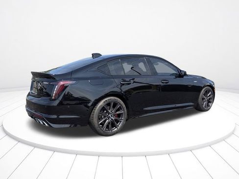 Used 2025 Cadillac CT5 V RWD image 3