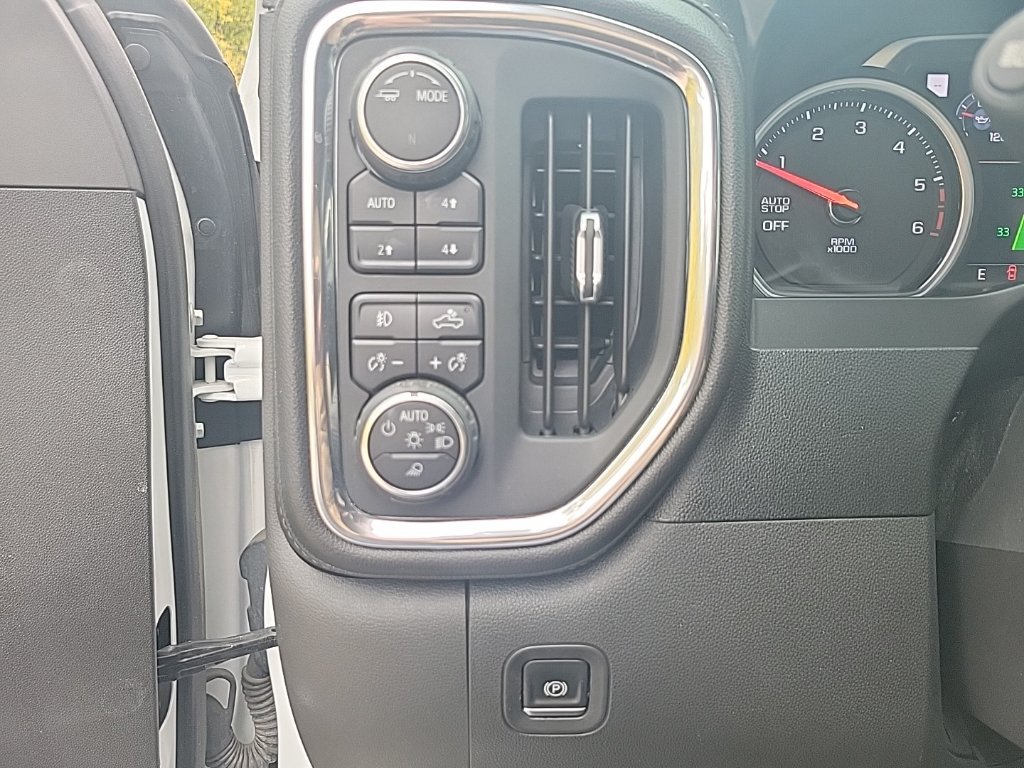 Used 2020 Chevrolet Silverado 1500 High Country AWD/4WD image 39