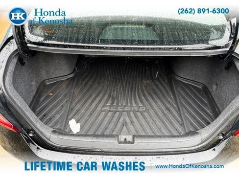 Used 2018 Honda Accord EX image 7