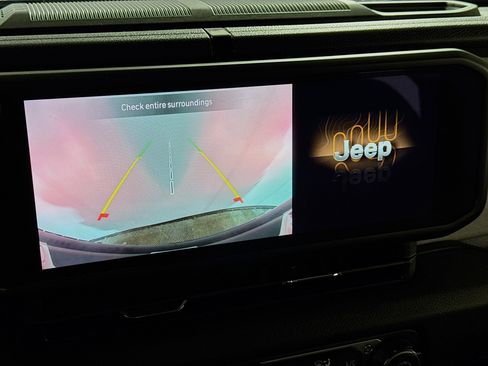 Used 2024 Jeep Wrangler Unlimited w/ Convenience Group image 2