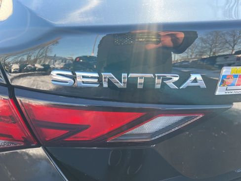 Certified 2022 Nissan Sentra SV image 30