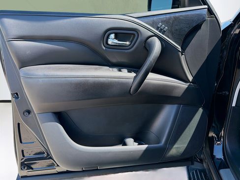 Used 2021 INFINITI QX80 Luxe w/ Cargo Package image 24