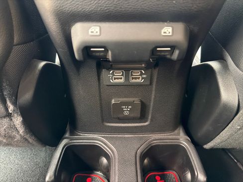Used 2018 Jeep Wrangler Unlimited Rubicon AWD/4WD image 20