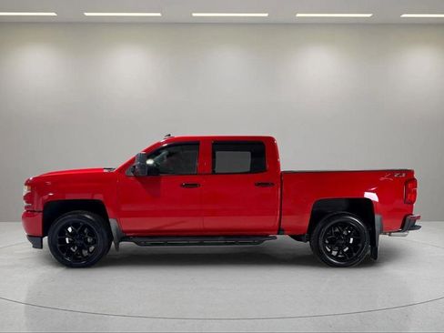 Used 2018 Chevrolet Silverado 1500 LTZ Z71 w/ LTZ Plus Package image 18