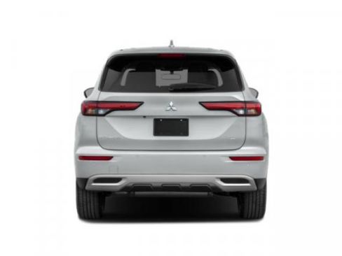 Used 2022 Mitsubishi Outlander SE image 5