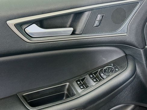 Used 2024 Ford Edge SEL image 15